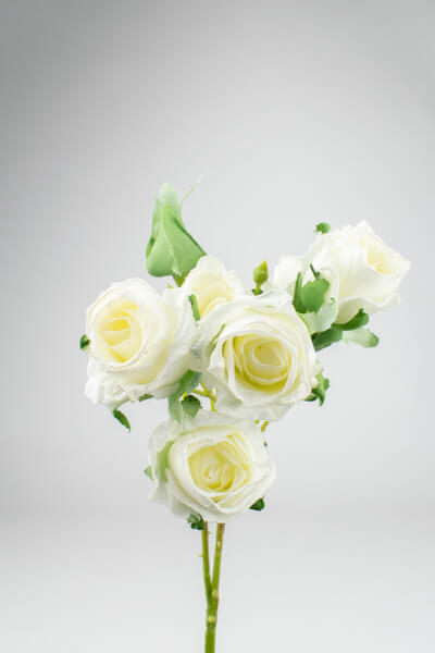 sztuczna roza galazkowa