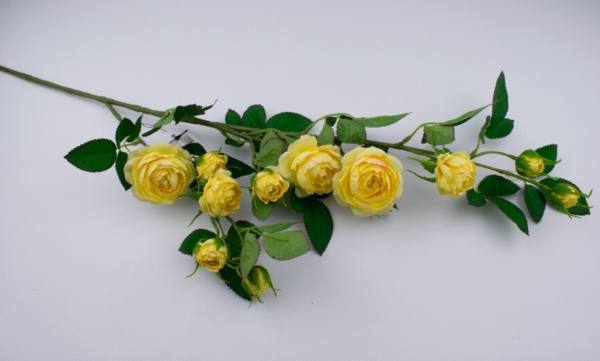 sztuczna roza galazkowa