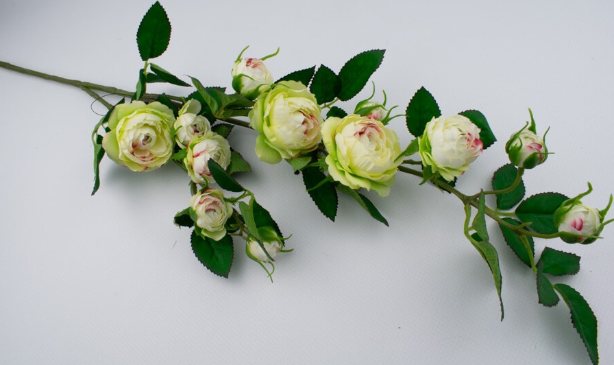 sztuczna roza galazkowa