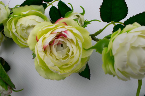 sztuczna roza galazkowa